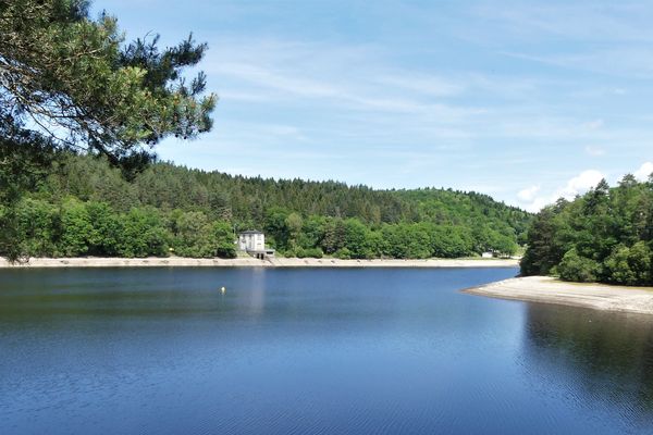 Le Lac de Bariousses, à Treignac.