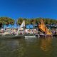 Des bateaux à quai à Orléans lors du Festival de Loire 2025.