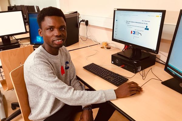 Jonathan est élève de terminale au lycée Dupuy-de-Lôme, à Brest. Ses 25 voeux sur Parcoursup ont tous reçus une réponse positive