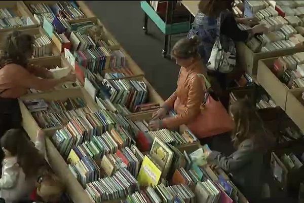 Belfort : les livres à la fête, 270 000 ouvrages à vendre