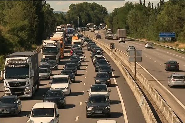 Beaucoup de monde sur les routes en ce week-end prolongé- Valence le 13 juillet 2017