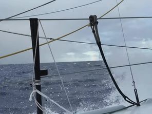 La mer est peu agitée pour le moment à l'approche du Pot-au-Noir