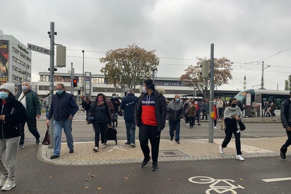 Les Strasbourgeois se sont rués à Kehl pour y faire leurs achats avant de ne plus pouvoir le faire si le classement en zone à risque se confirme 