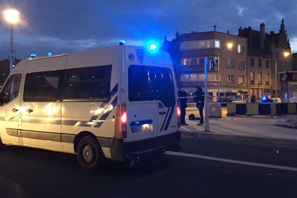 La fusillade a fait deux blessés, lundi 26 février vers 17h dans le quartier de la gare de Dunkerque.