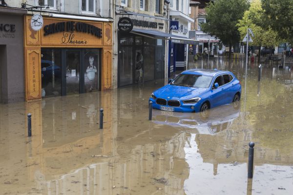 Inondations et crues importants et jamais vécues à Annonay en Ardèche, le rues de la ville sous les eaux, le jeudi 17 octobre 2024.