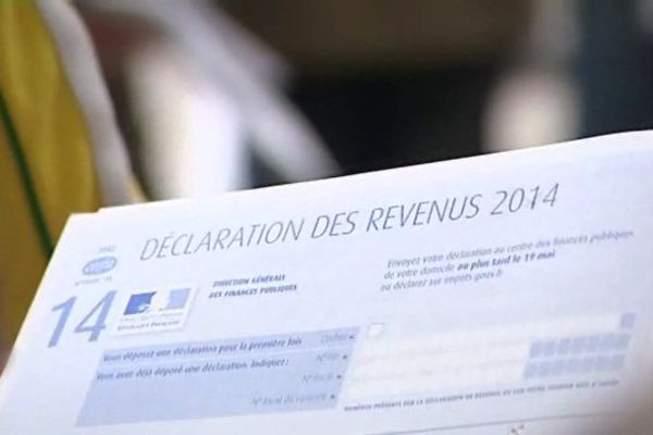 La déclaration de revenus "papier" perd doucement du terrain face à internet.