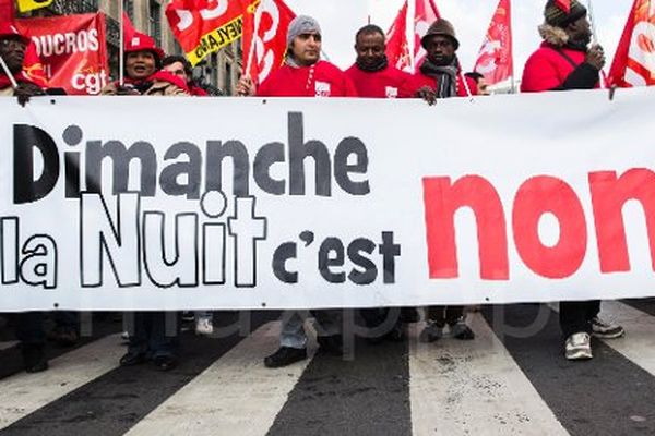 Manifestation contre le travail dominical et la remise en cause de la justice prud'homale dans le projet de loi Macron, Paris, 16 décembre 2014