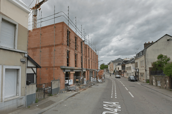 L'immeuble situé 89 route de Darnétal à Rouen, au début de sa construction 