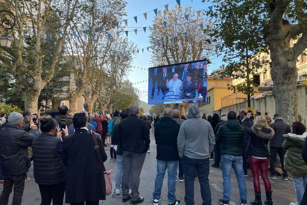 France 3 Corse ViaStella a proposé une émission spéciale durant 9 heures à l'occasion de la visite du pape François à Ajaccio.