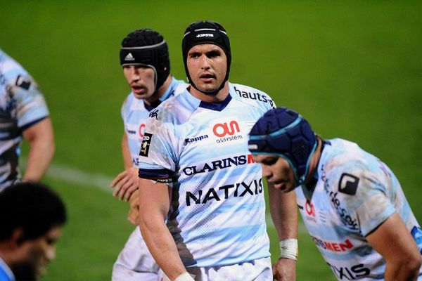 Le 2e ligne sud-africain du Racing 92 Juandre Kruger ( au centre).