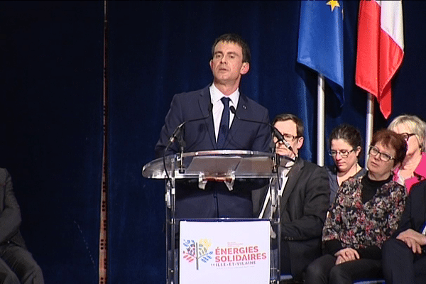 Manuel Valls à Betton (Ille-et-Vilaine) lors de la campagne des élections départementales - 27/02/2015