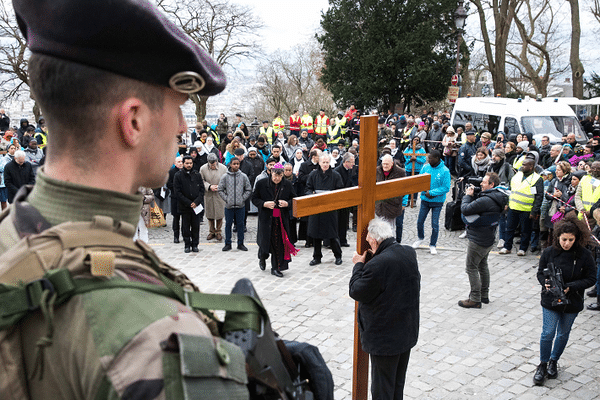 Lors du chemin de Croix à Paris ce vendredi 30 mars.