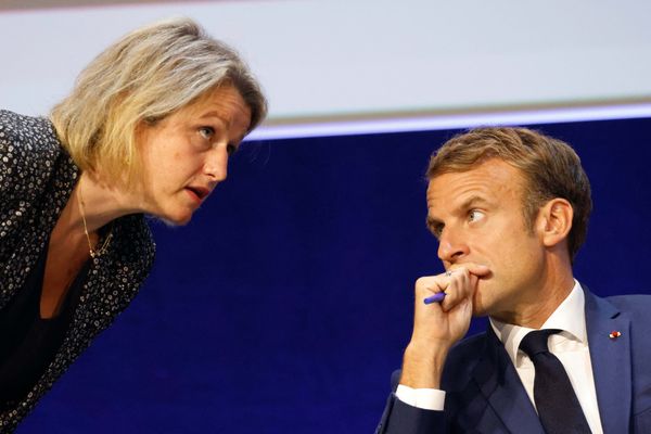 Barbara Pompili et Emmanuel Macron à Marseille, le 3 septembre 2021. 