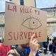 Près de 200 personnes ont manifesté dimanche 24 novembre à Montepllier pour dénoncer la multiplication des caméras de surveillance implantées dans la ville.