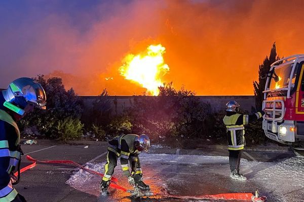 Les pompiers à Vitrolles.