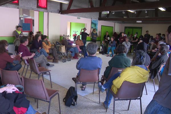 Le 7 juillet 2021, le comité de soutien aux interpellés, s'est réuni dans la salle polyvalente de Gentioux-Pijerolles pour préparer la manifestation du 15 juillet.