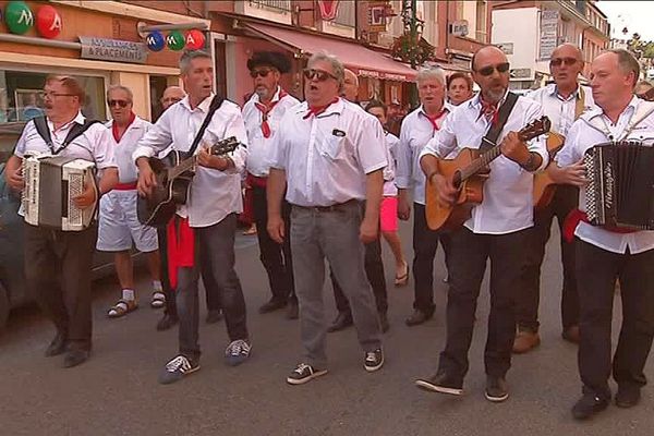 Les Fis D'Galarne à la fête de la musique à Gien (Loiret)