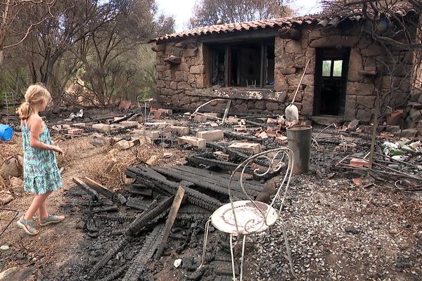 La maison des Bianchi ravagée par l'incendie le 29 juin.