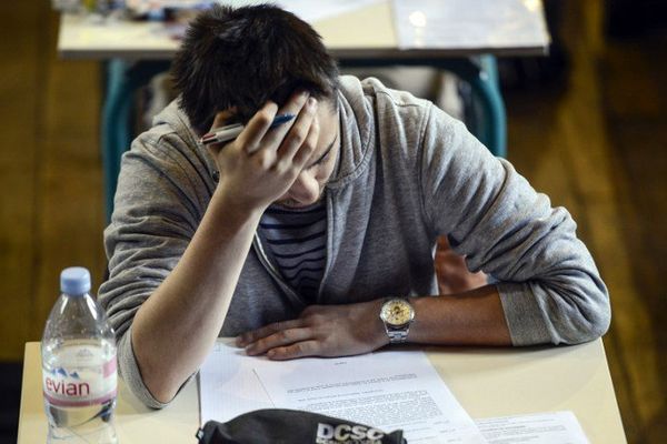 A 6 mois de l'examen, les candidats bacheliers doivent faire leurs voeux post-bac, un vrai casse-tête pour beaucoup.