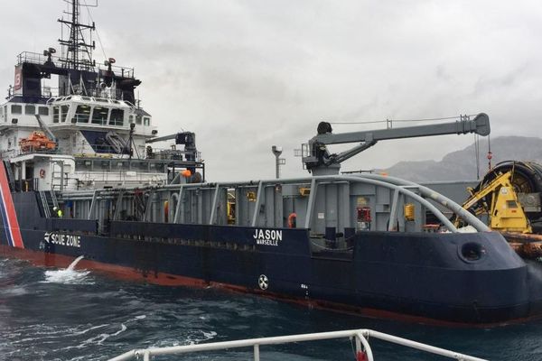 Le Jason sur zone au large de l'île de Riou