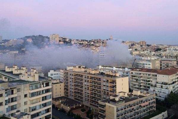 Feu d'appartement en cours, sans le 8e arrondissement de Marseille.