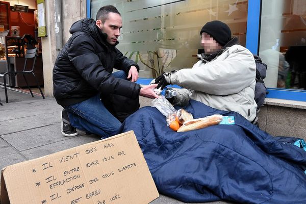 Les 3 prochains jours s'annoncent particulièrement froids et dangereux pour les sans-abri.