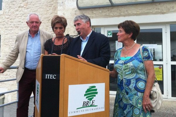 Nicole Bonnefoy et Michel Boutant à l'issue de la proclamation des résultats définitifs.