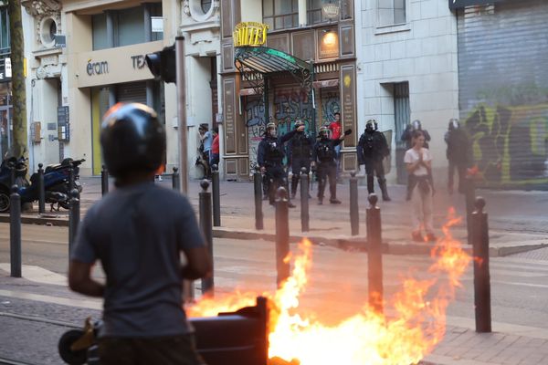 Des émeutes ont éclaté à Marseille, le 1er juillet 2023, après la mort du jeune Nahel tué par la police à Nanterre.