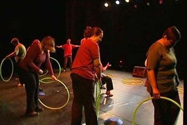 Le festival fait participer des jeunes des instituts médico-éducatifs de Chaumont (52) et des ses alentours.