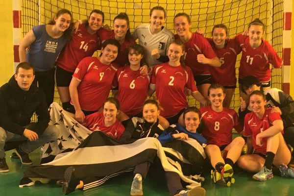 Les filles du Clé handball du Lycée Bréquigny à Rennes ont battu l'équipe de Thionville 22 à 12.