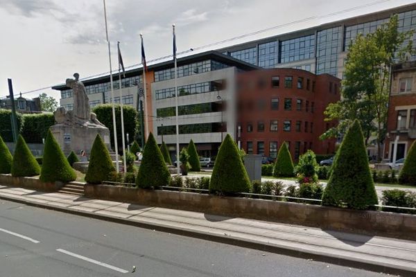 Des inscriptions à la bombe de peinture ont été commises sur le monument hommage aux Harkis à Roubaix