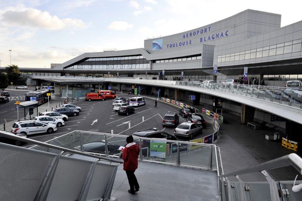 Le trafic aérien chute de 70% à l'aéroport de Toulouse-Blagnac 