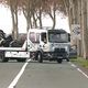 La voiture calcinée est évacuée en fin de matinée de la RD 988 entre Lisle-sur-Tarn et Gaillac. A son bord, quatre corps ont été retrouvés. Une 5ème victime, éjectée au moment du choc, n'a pu être réanimée.