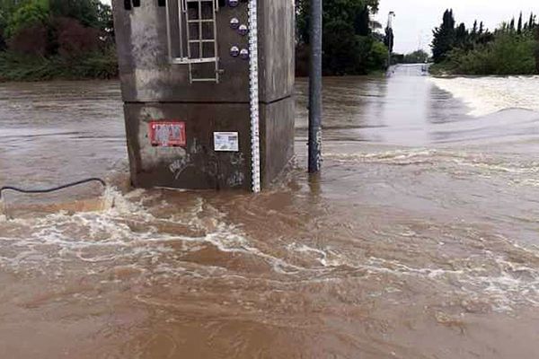 L’Agly dans les Pyrénées-Orientale est encore à 1m50 de sa côte d'alerte ce mercredi 22 avril 2020 au matin.  