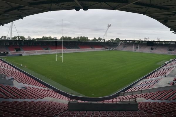 Le stade Ernest Wallon va rester vide plusieurs semaines et les joueurs en chômage partiel ne pourront pas s'y entraîner ni accéder à la salle de sports.