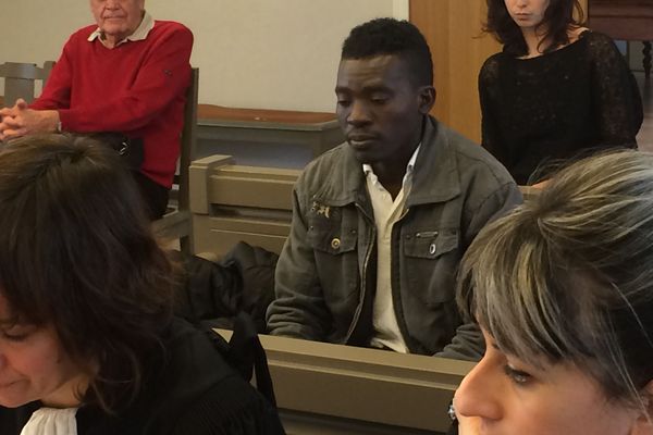 Omer Hussein, jeune Soudanais migrant, devant le tribunal administratif de Pau pour annuler l'arrêté de transfert vers l'Italie