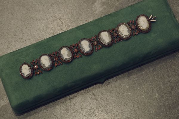 Bracelet de sept camées, ayant appartenu à Marie-Antoinette