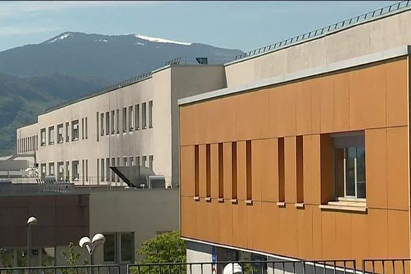 La conjointe de l'homme hospitalisé à l'hôpital d'Annecy est elle aussi atteinte du coronavirus