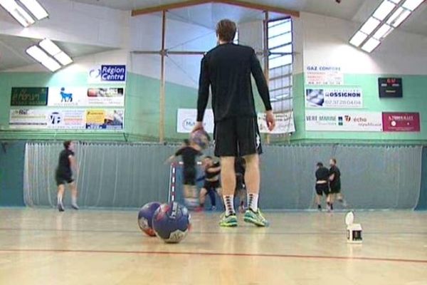 Entrainement du Chartres Métropole Handball, pensionnaire de Pro D2, qui se prépare à recevoir Dunkerque, Champion de France de LNH le 6 février 2015. 