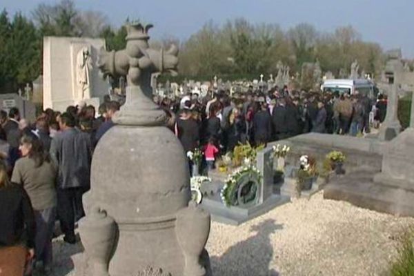 Au cimetière Saint Roch à Valenciennes, ce mardi.