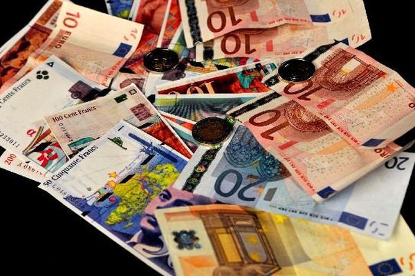 Les paiements en espèces au-delà de 1000 euros seront interdits en France à partir du 1er septembre 2015. 