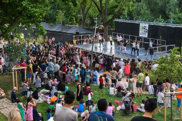 Chaque année, D’Art et D’Air rassemble entre 3500 et 4000 festivaliers et festivalières venus de toute l’agglomération lyonnaise, cette années les mesures sanitaires ont été prises pour maintenir la programmation.(photo 2019)