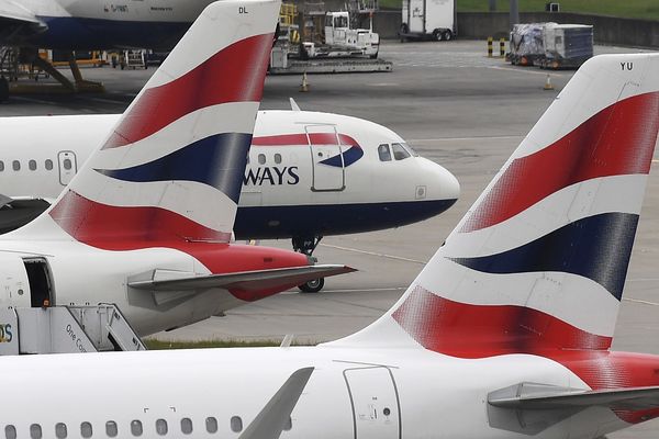 Les avions sont cloués au sol depuis deux jours.