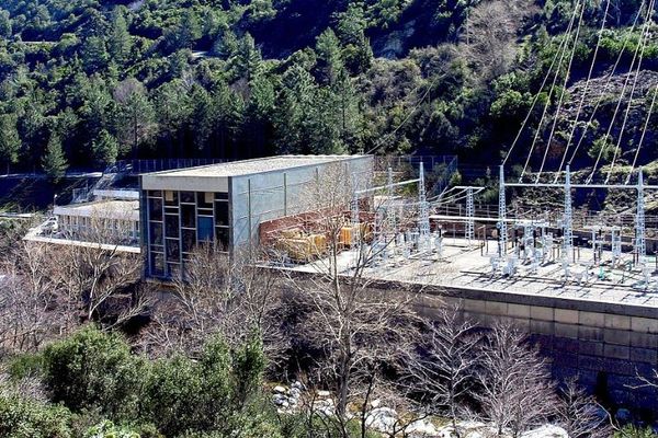 La production de la centrale hydraulique de Castirla a été coupée par la CGT Energie.