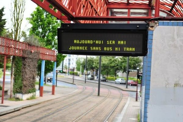 La station Pont-Rousseau à Nantes le 1er mai