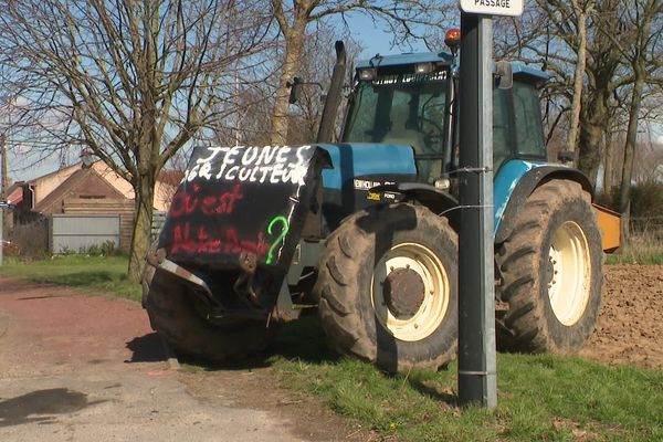 Manifestation d'agriculteurs à Jenlain contre l'industrialisation des terres, le 18 mars 2023