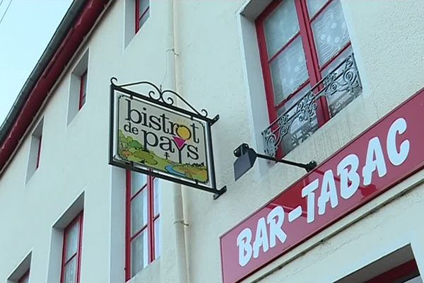 Le label "Bistrot de pays" de l'ancien hôtel-restaurant l'Etoile de Vignory, qui a définitivement fermé ses portes il y a un an. 