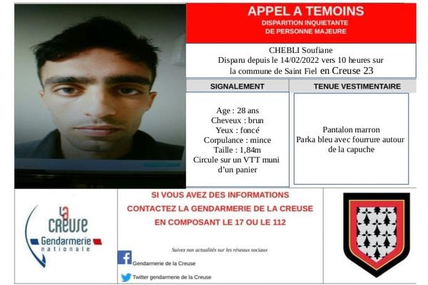 Le jeune homme de 28 ans est mince, mesure 1,84 m et circulait au moment de sa disparition sur un VTT muni d'un panier