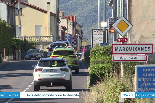 Plus de 15 000 véhicules traversent chaque jour le village 