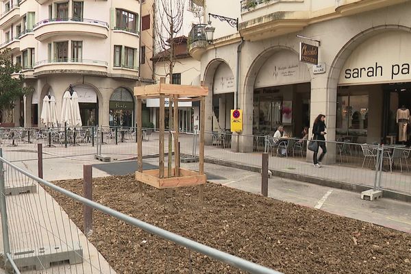 La piétonnisation du quartier du lac d'Annecy devrait s'accompagner par la création d'îlots d'espaces verts.